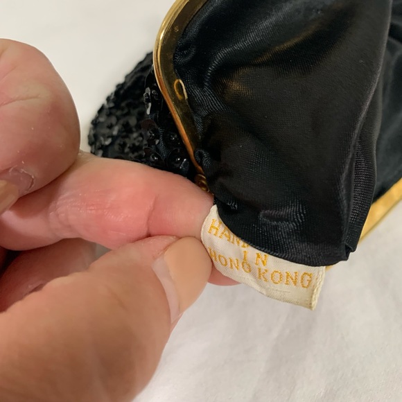 VINTAGE HANDMADE IN HONG KONG BLACK BEADED SMALL CHANGE PURSE BAG - Picture 3 of 4